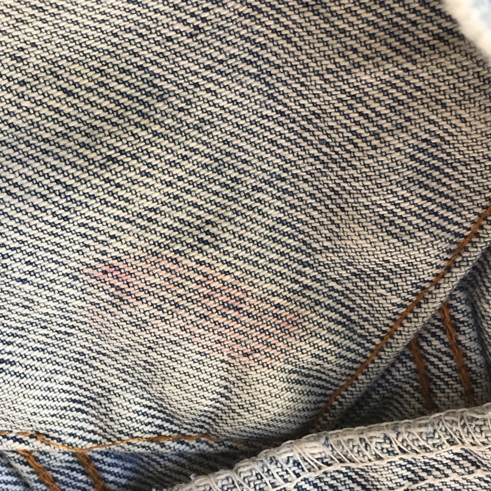 VINTAGE LEVI’S DISTRESSED DENIM JACKET FROM THE LATE 80s EARLY 90s - Picture 11 of 12